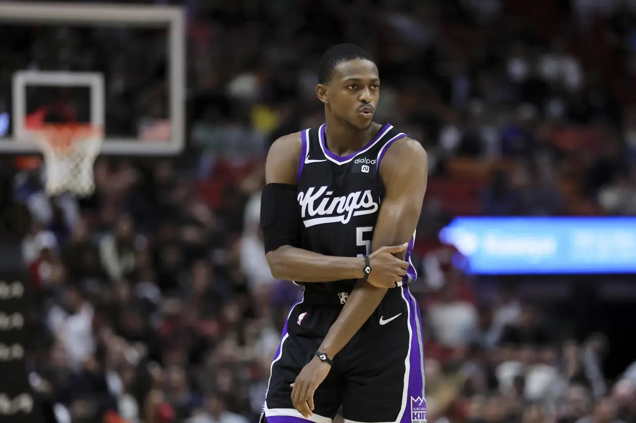 魔术血洗鹈鹕，福克斯关键制胜的简单介绍