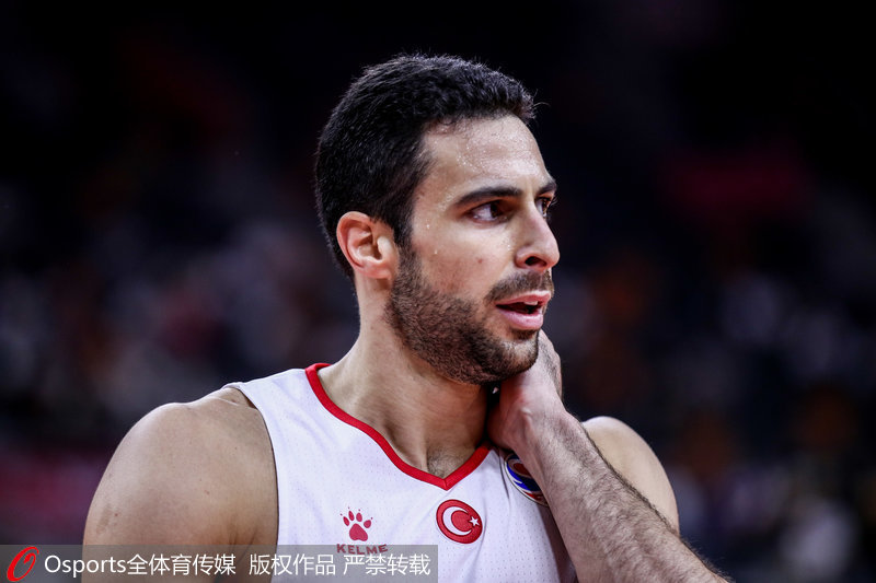 热火横扫土耳其男篮，威斯布鲁克完成帽子戏法