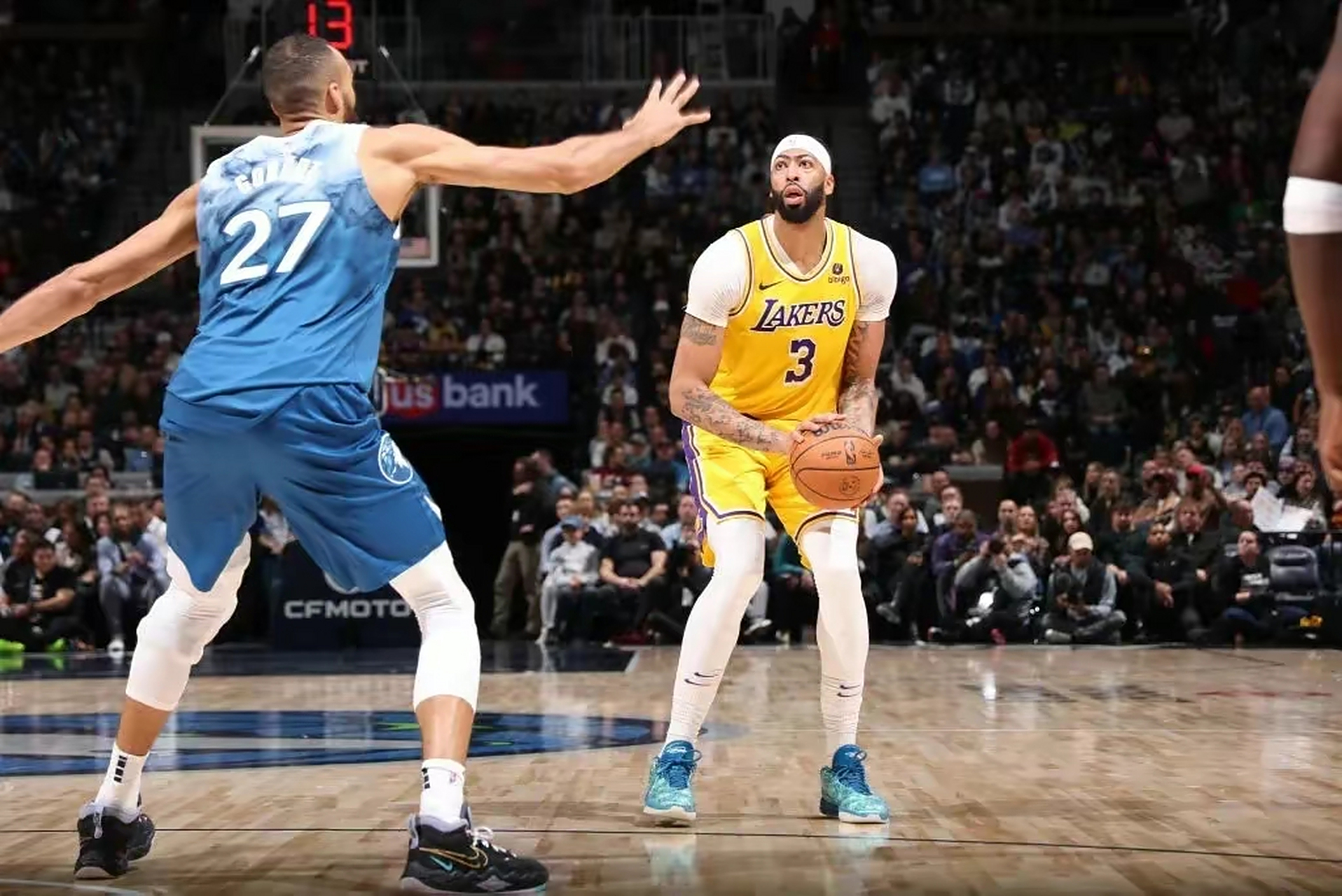 包含雄鹿B队翻盘湖人B队，利拉德完成帽子戏法的词条