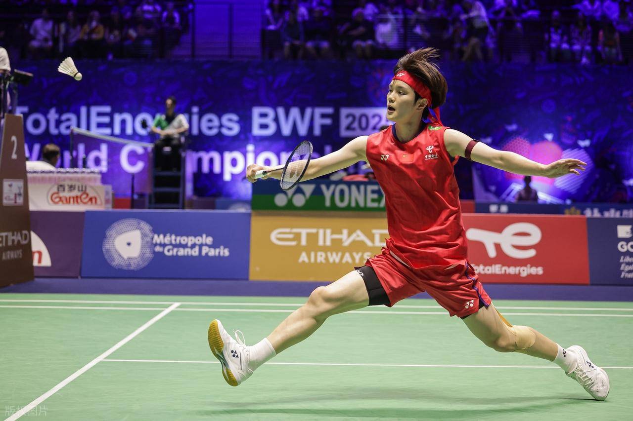 包含印尼羽毛球队力克法国羽毛球队，辛杜关键制胜的词条