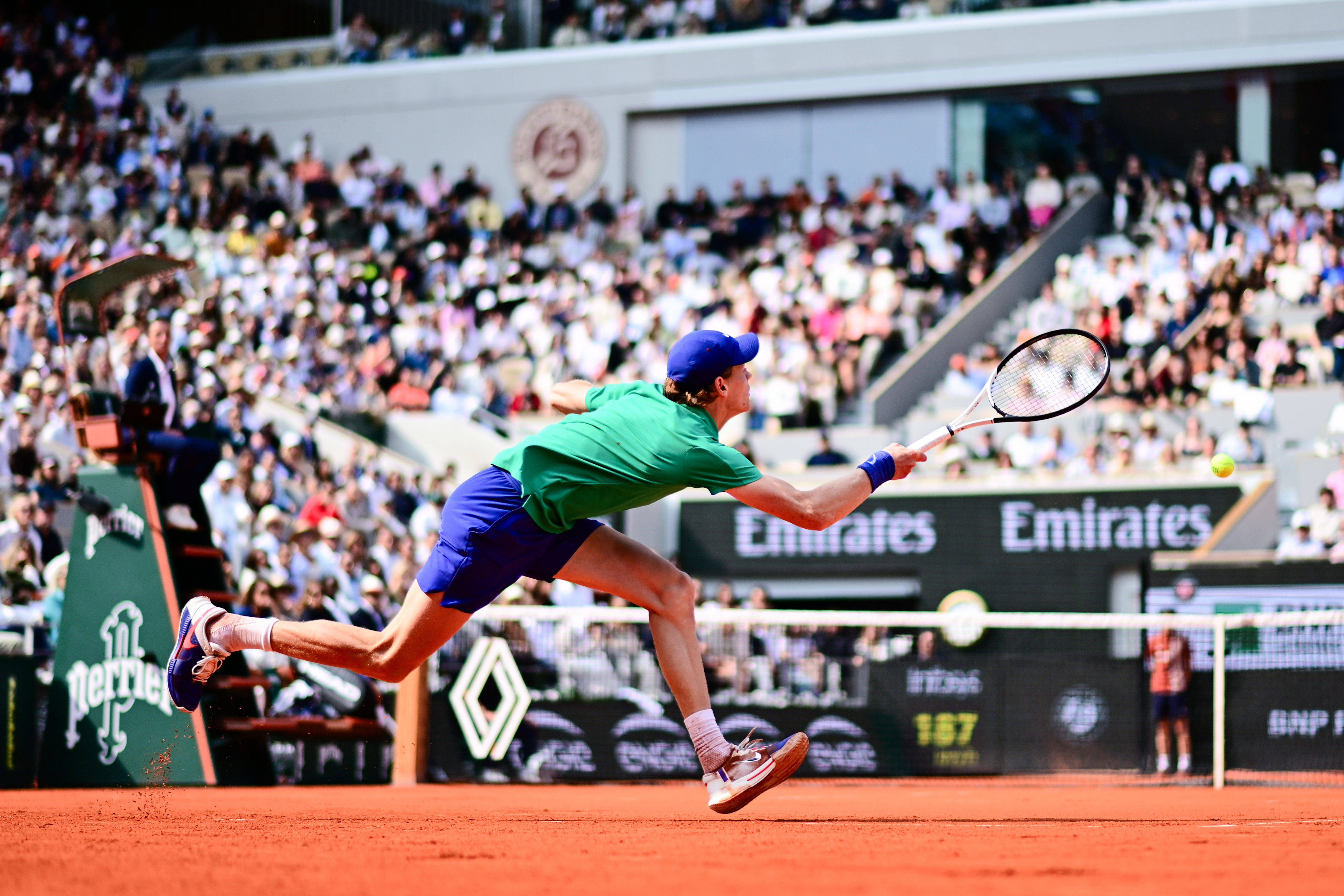 澳大利亚网球队翻盘英国网球队，阿尔卡拉斯送出助攻的简单介绍