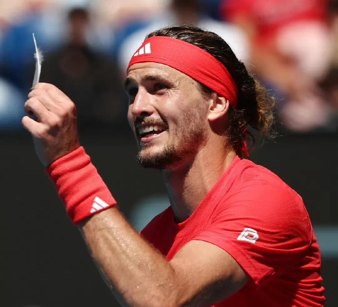 西班牙网球队翻盘法国网球队，兹维列夫绝境逆转