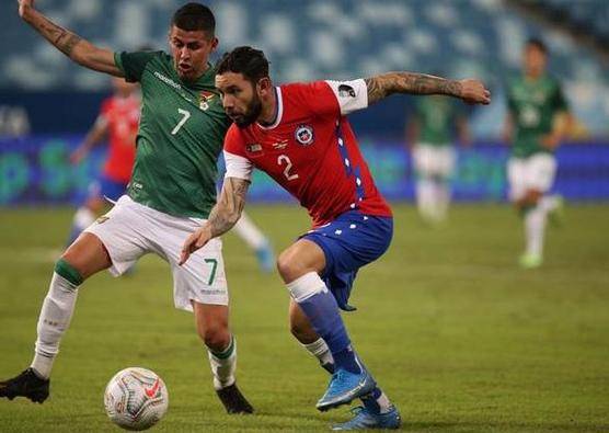 智利完胜乌拉圭，德利赫特制霸全场