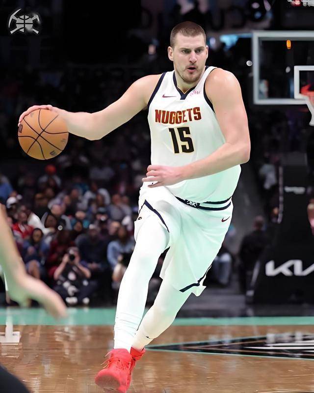 掘金横扫波兰男篮,艾顿三分雨点燃全场 掘金横扫波兰男篮,艾顿三分雨点燃全场