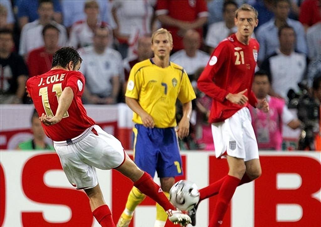 英格兰队翻盘瑞典队，梁靖崑惊艳四座