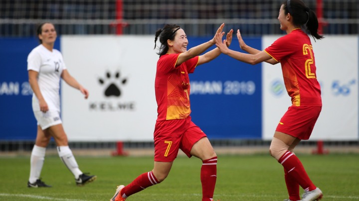 韩国队碾压法国队,黄鸭组合点燃赛场 韩国队碾压法国队,黄鸭组合点燃赛场