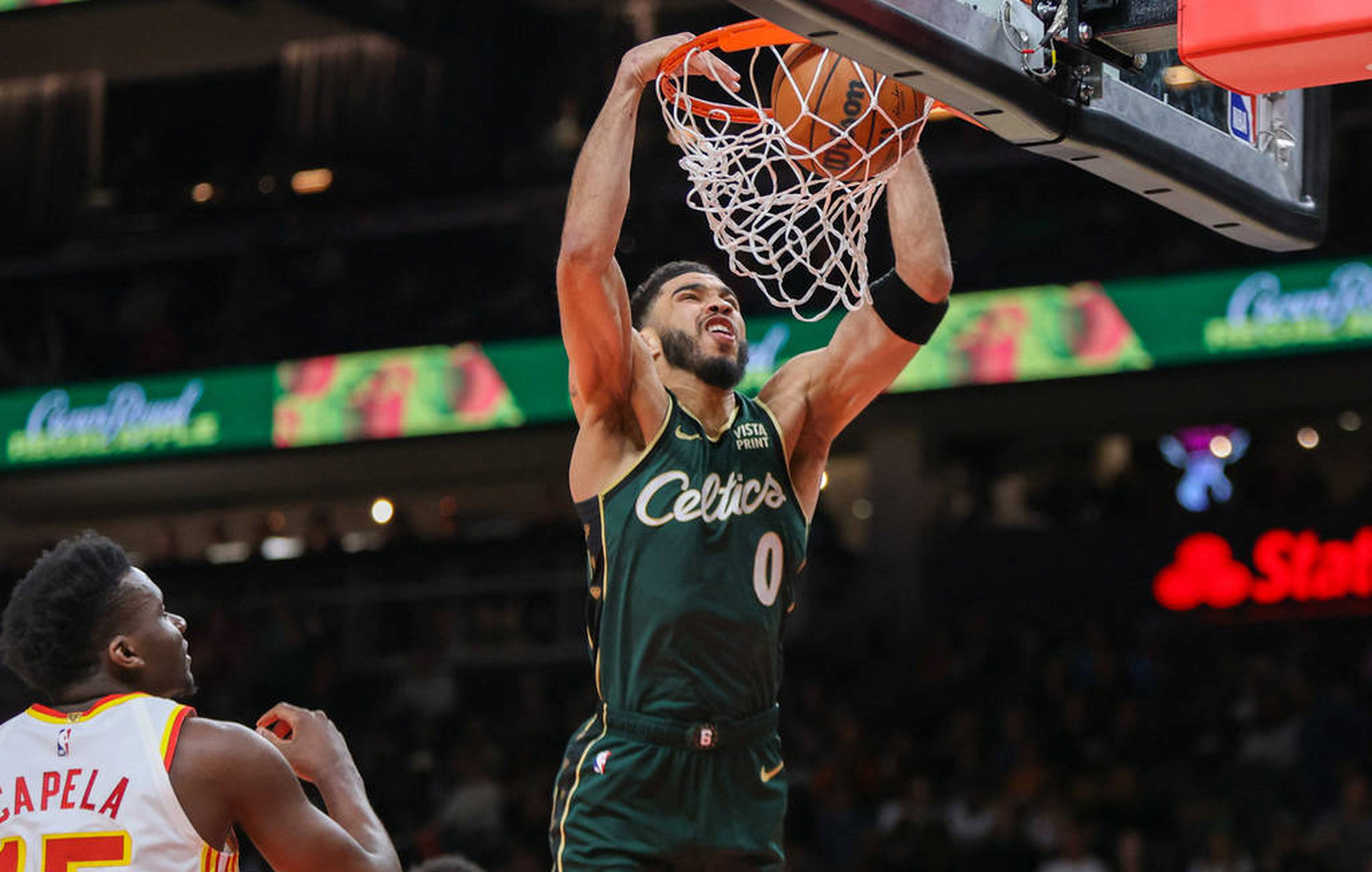 凯尔特人险胜掘金，塔图姆贡献全场最高27分